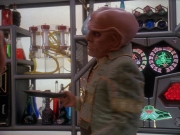 extant_StarTrek_DS9_5x05-TheAssignment_00186.jpg