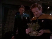 extant_StarTrek_DS9_5x05-TheAssignment_00331.jpg