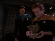 extant_StarTrek_DS9_5x05-TheAssignment_00334.jpg
