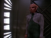 extant_StarTrek_DS9_5x05-TheAssignment_01033.jpg