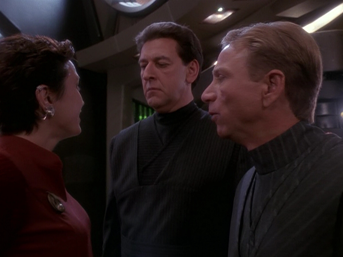 extant_StarTrek_DS9_5x06-TrialsAndTribble-ations_00031.jpg