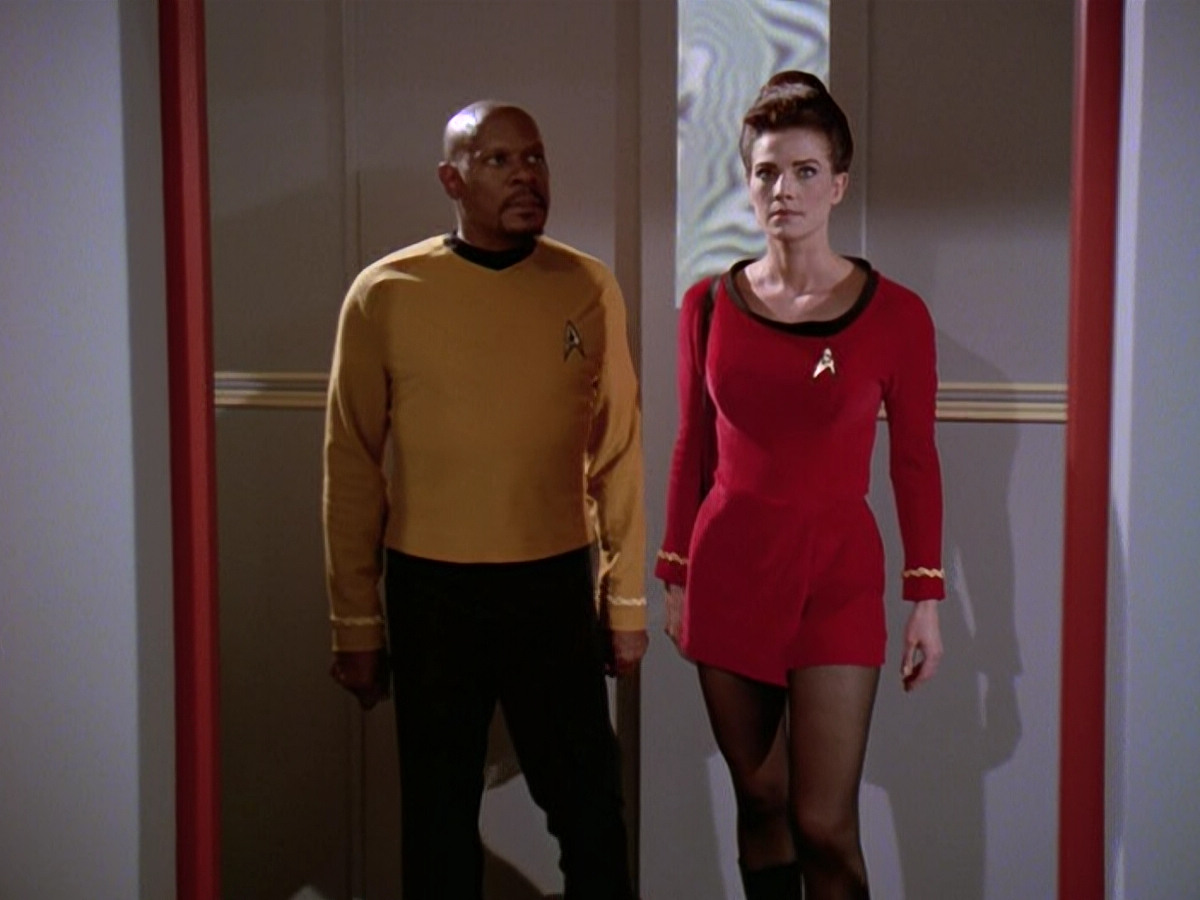 extant_StarTrek_DS9_5x06-TrialsAndTribble-ations_00929.jpg