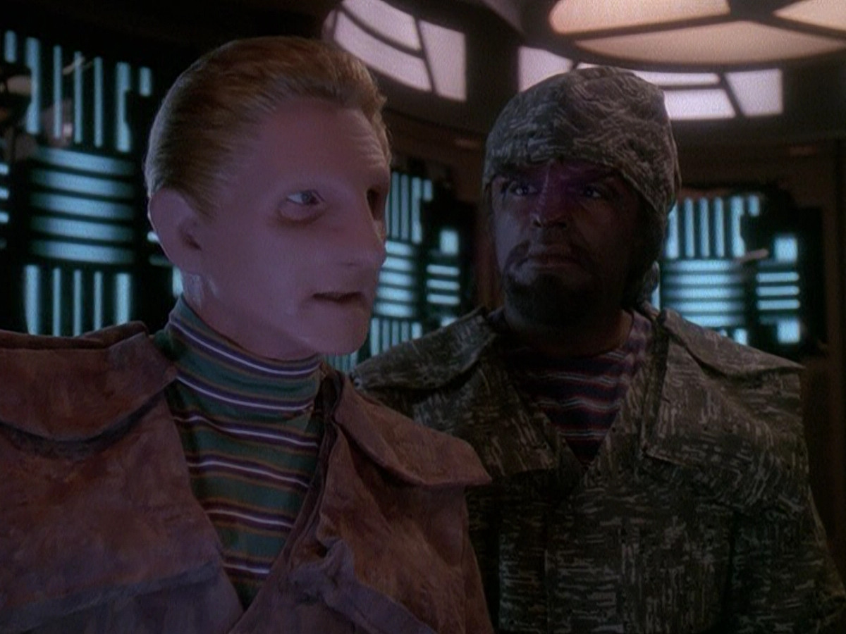 extant_StarTrek_DS9_5x06-TrialsAndTribble-ations_02855.jpg