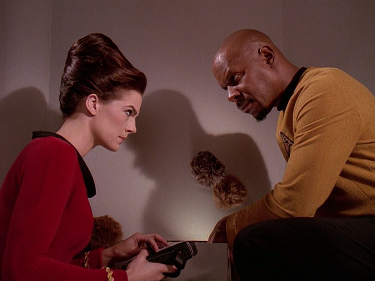 extant_StarTrek_DS9_5x06-TrialsAndTribble-ations_02862.jpg