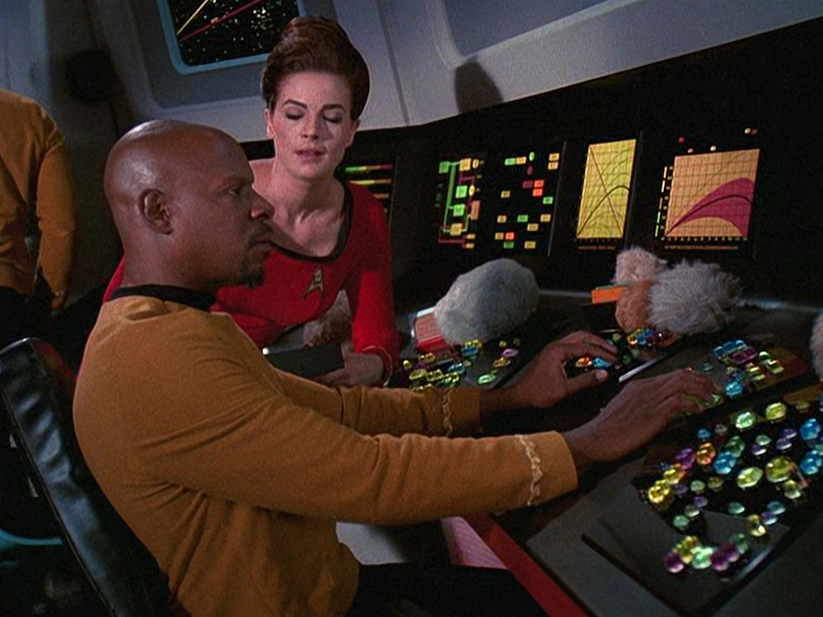 extant_StarTrek_DS9_5x06-TrialsAndTribble-ations_03005.jpg