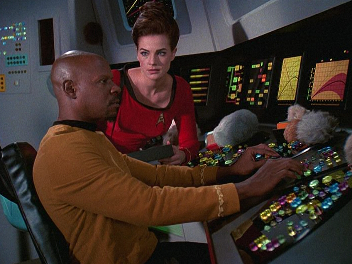 extant_StarTrek_DS9_5x06-TrialsAndTribble-ations_03017.jpg