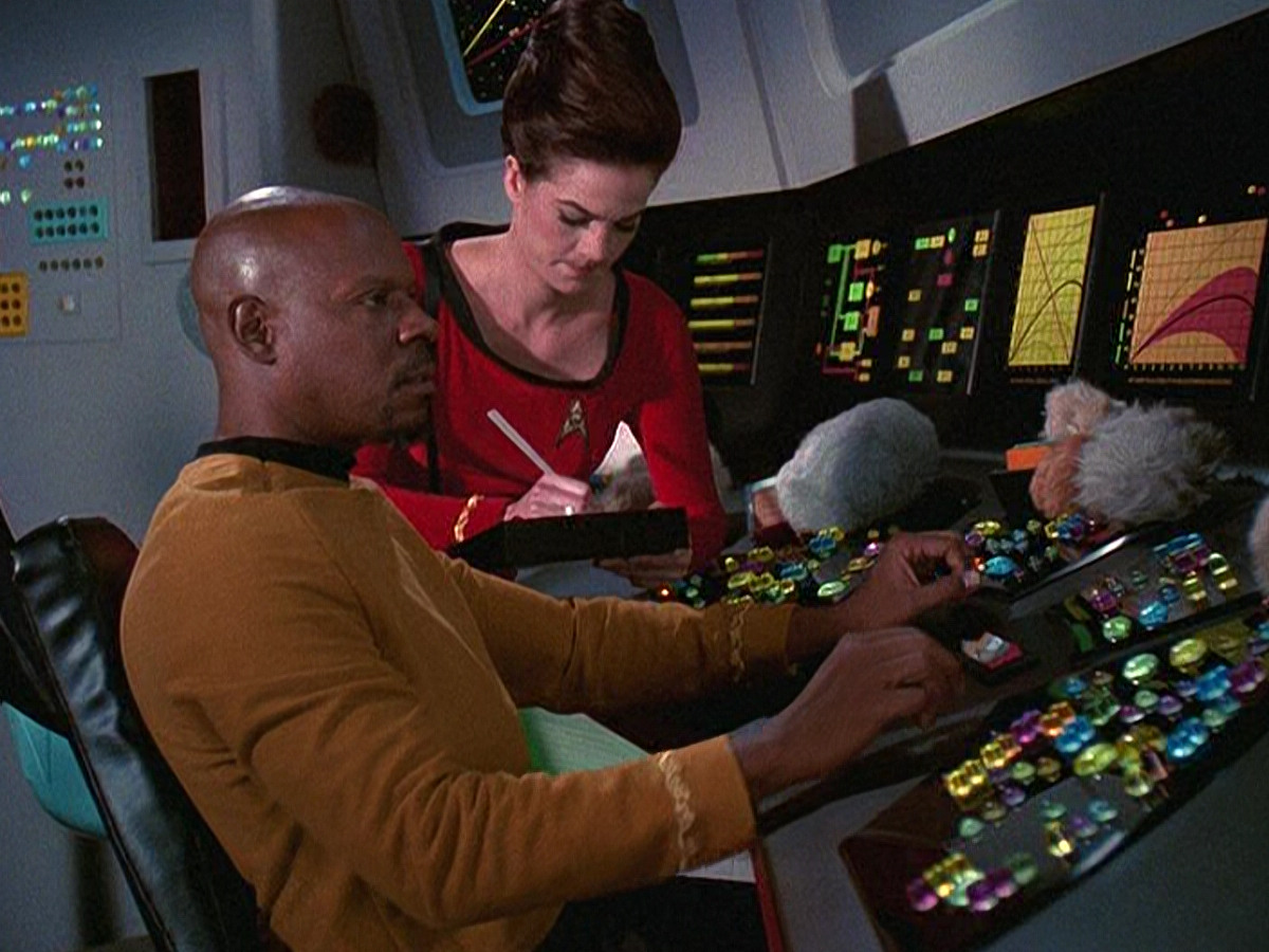 extant_StarTrek_DS9_5x06-TrialsAndTribble-ations_03022.jpg
