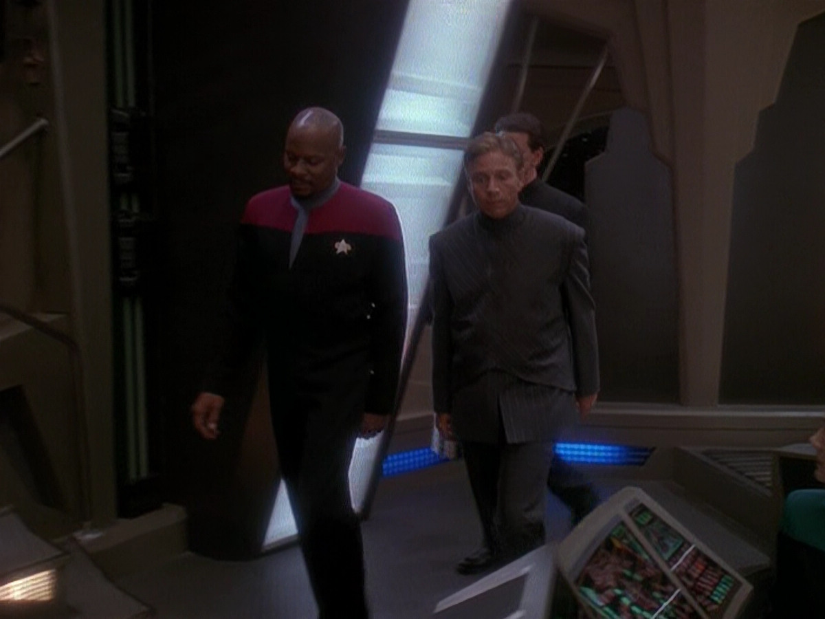 extant_StarTrek_DS9_5x06-TrialsAndTribble-ations_03660.jpg