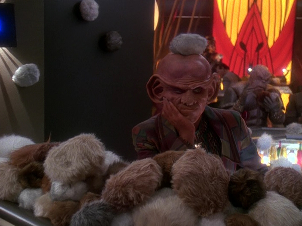 extant_StarTrek_DS9_5x06-TrialsAndTribble-ations_03730.jpg