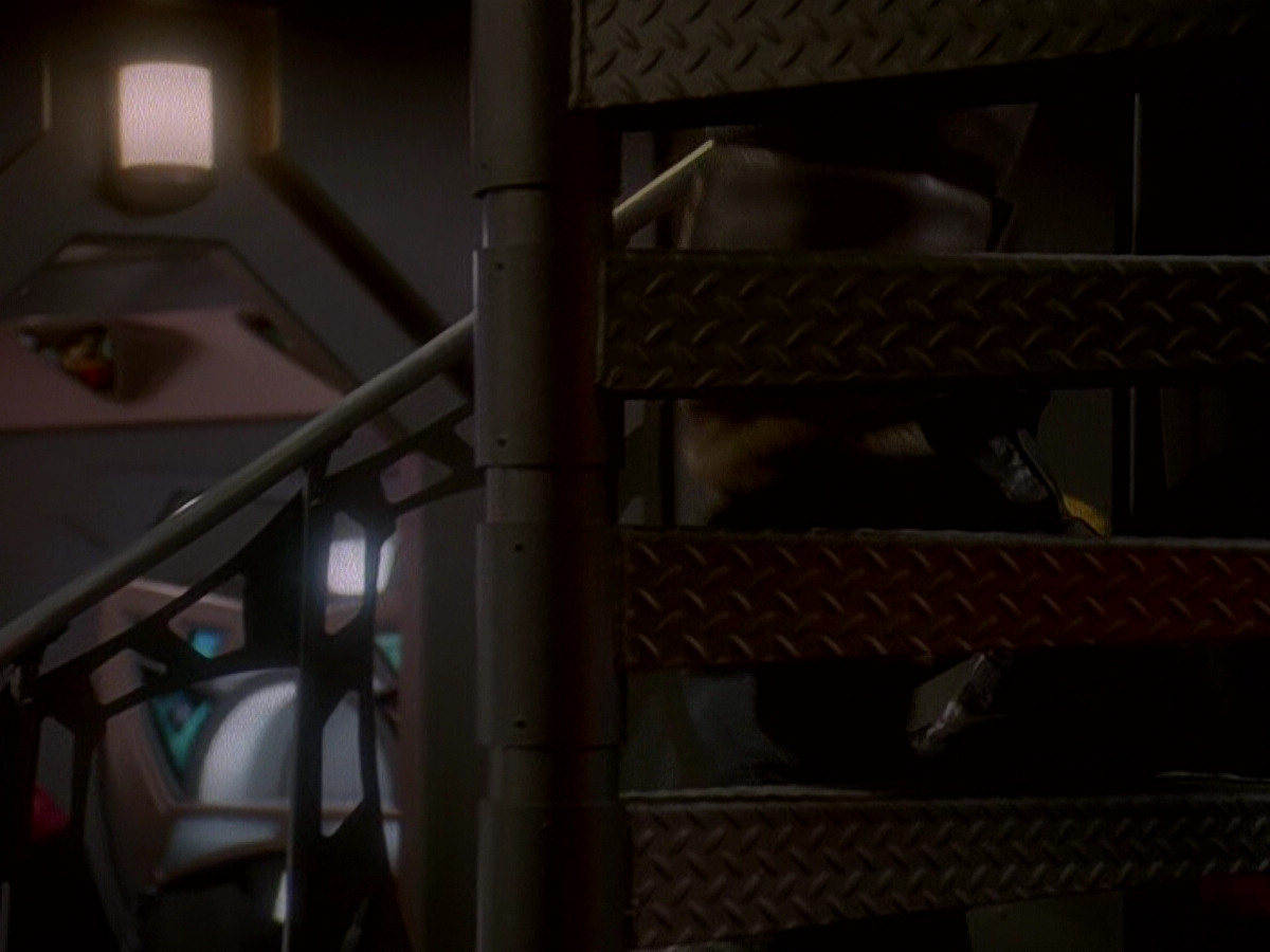 extant_StarTrek_DS9_5x07-LetHeWhoIsWithoutSin_00003.jpg