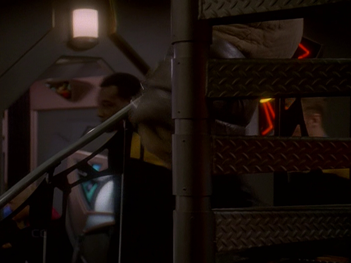 extant_StarTrek_DS9_5x07-LetHeWhoIsWithoutSin_00004.jpg