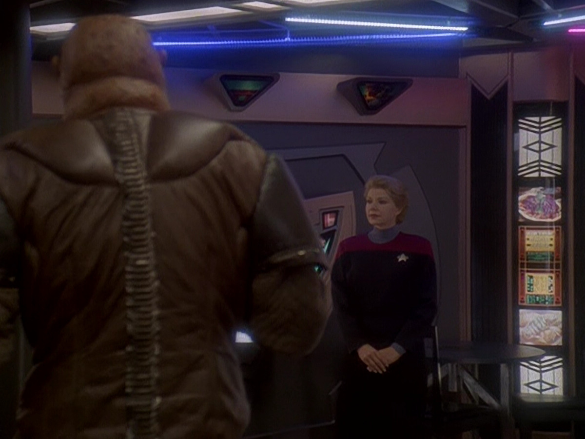 extant_StarTrek_DS9_5x07-LetHeWhoIsWithoutSin_00013.jpg