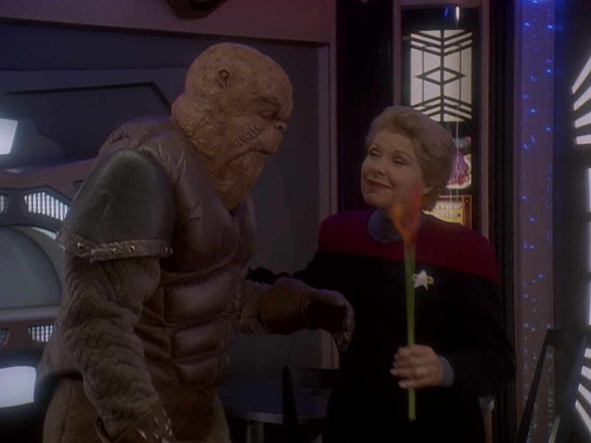 extant_StarTrek_DS9_5x07-LetHeWhoIsWithoutSin_00024.jpg