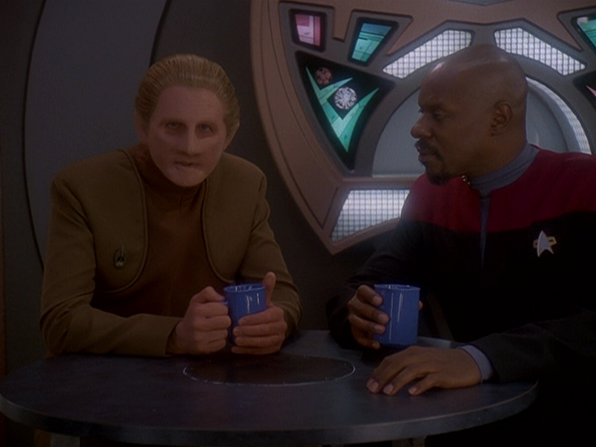 extant_StarTrek_DS9_5x07-LetHeWhoIsWithoutSin_00034.jpg