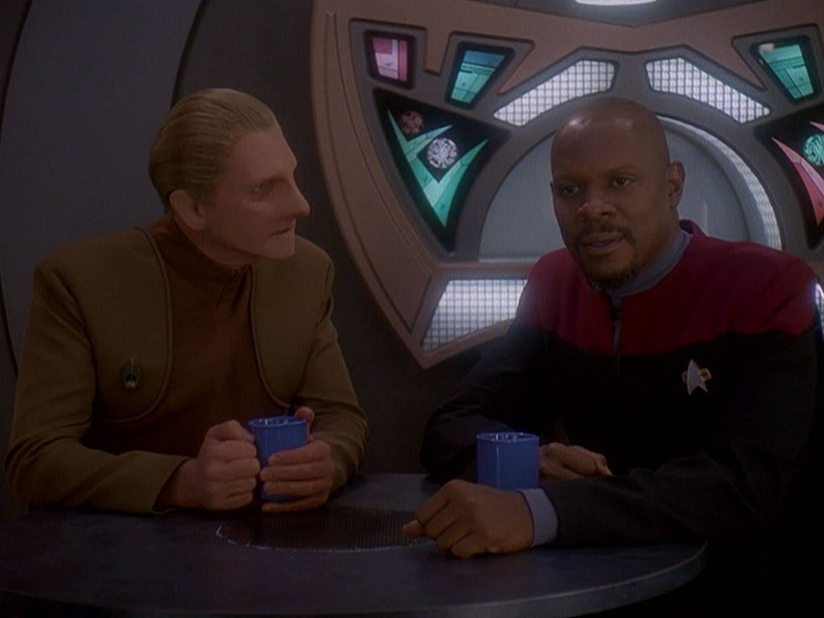 extant_StarTrek_DS9_5x07-LetHeWhoIsWithoutSin_00126.jpg