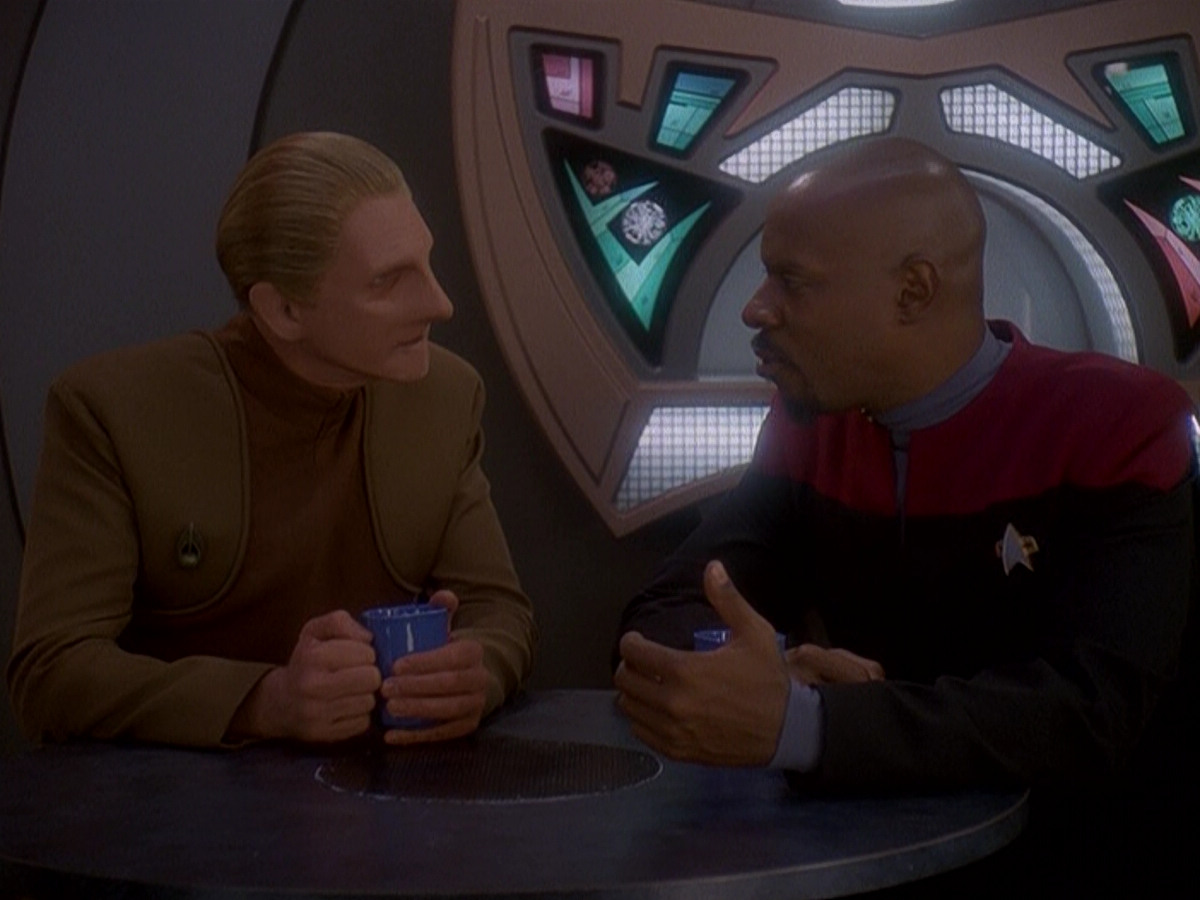 extant_StarTrek_DS9_5x07-LetHeWhoIsWithoutSin_00128.jpg