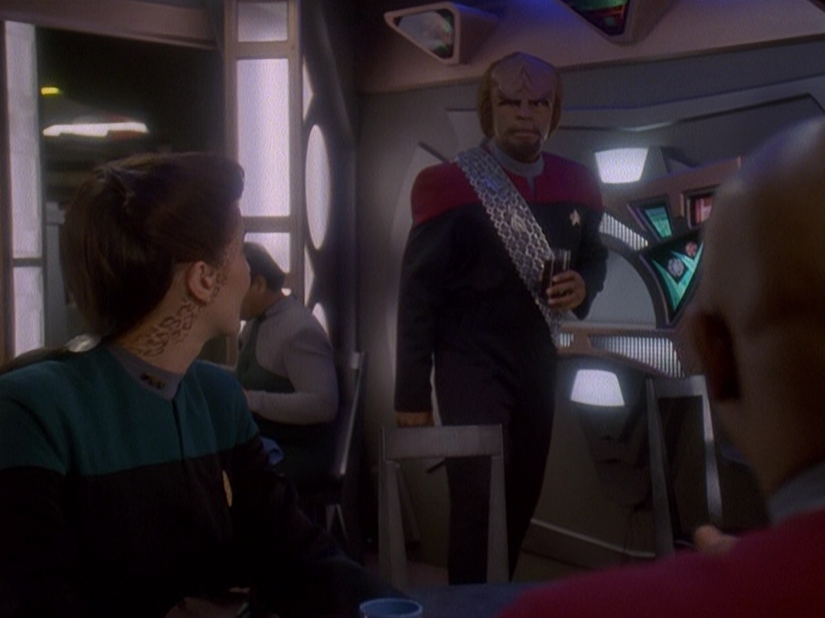 extant_StarTrek_DS9_5x07-LetHeWhoIsWithoutSin_00184.jpg