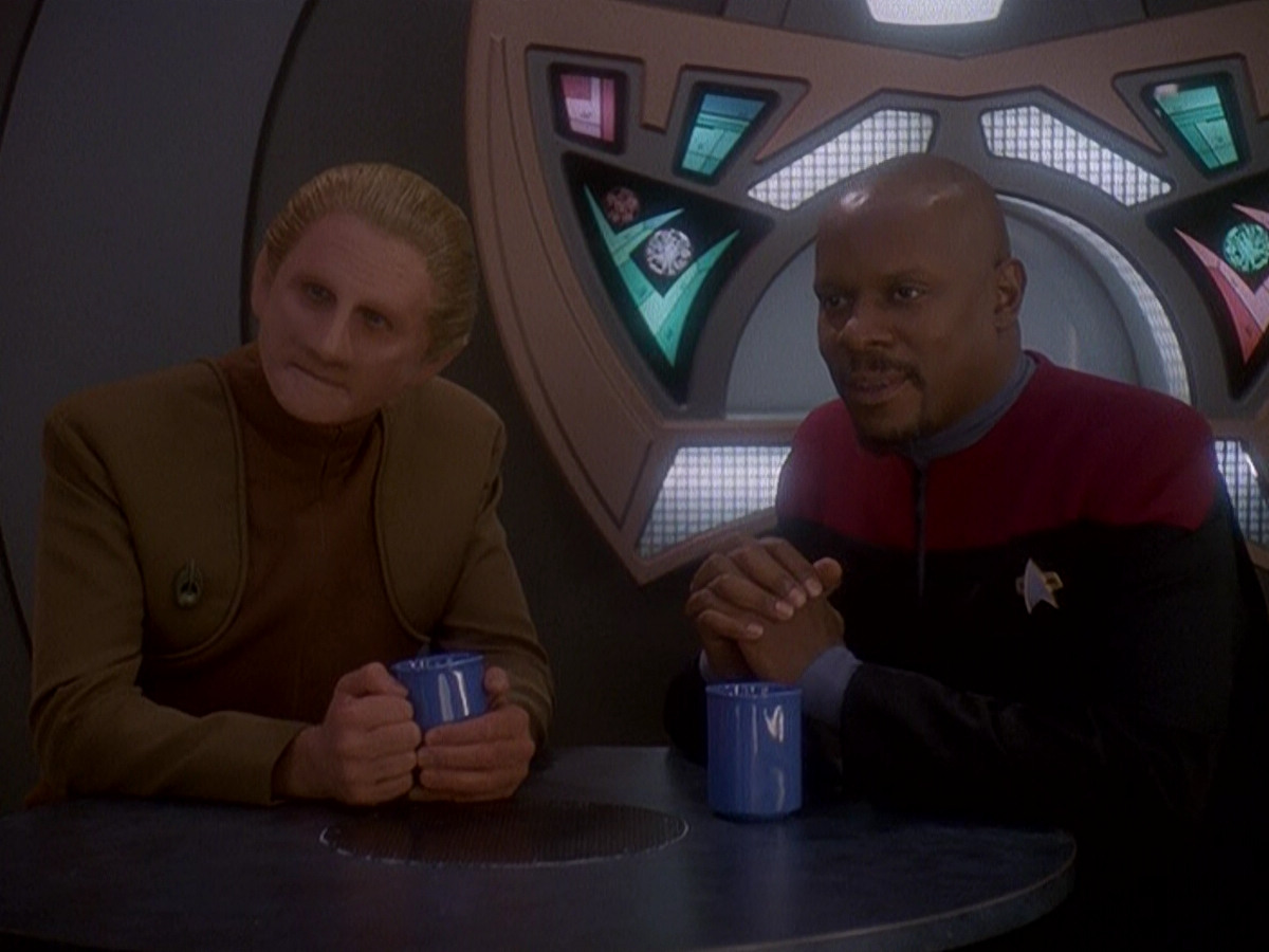 extant_StarTrek_DS9_5x07-LetHeWhoIsWithoutSin_00194.jpg