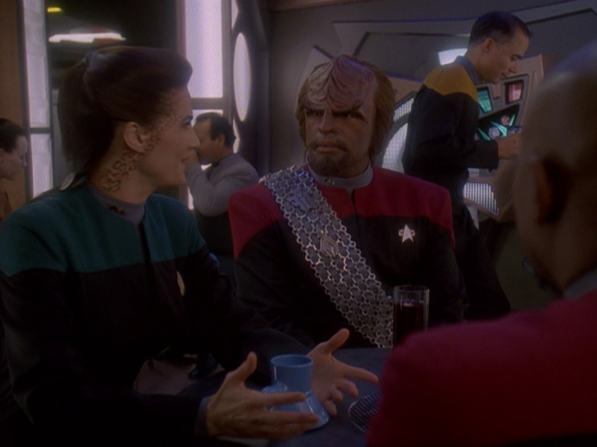 extant_StarTrek_DS9_5x07-LetHeWhoIsWithoutSin_00202.jpg