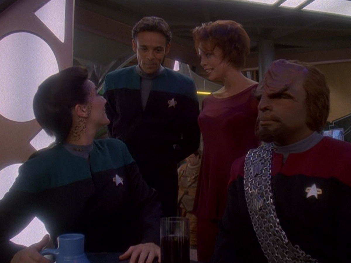 extant_StarTrek_DS9_5x07-LetHeWhoIsWithoutSin_00308.jpg