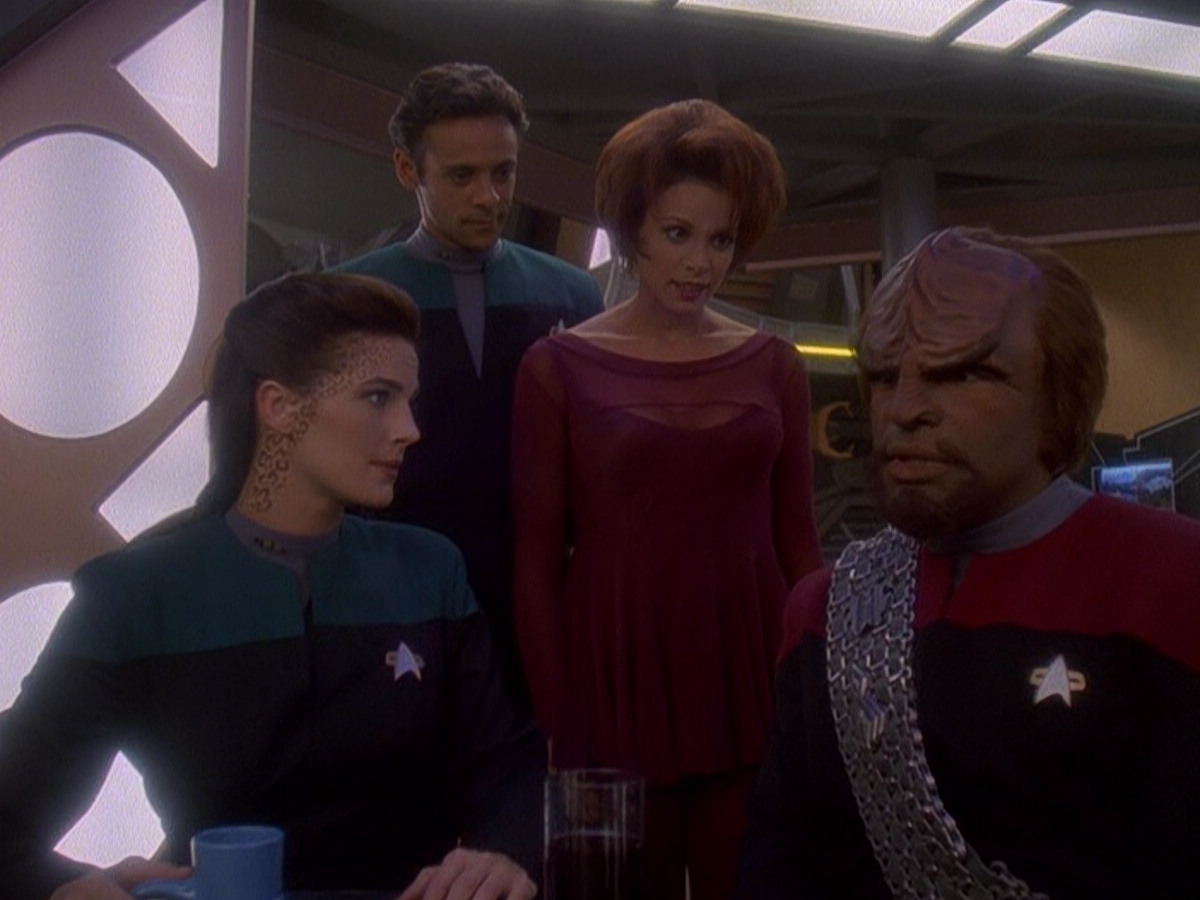 extant_StarTrek_DS9_5x07-LetHeWhoIsWithoutSin_00344.jpg