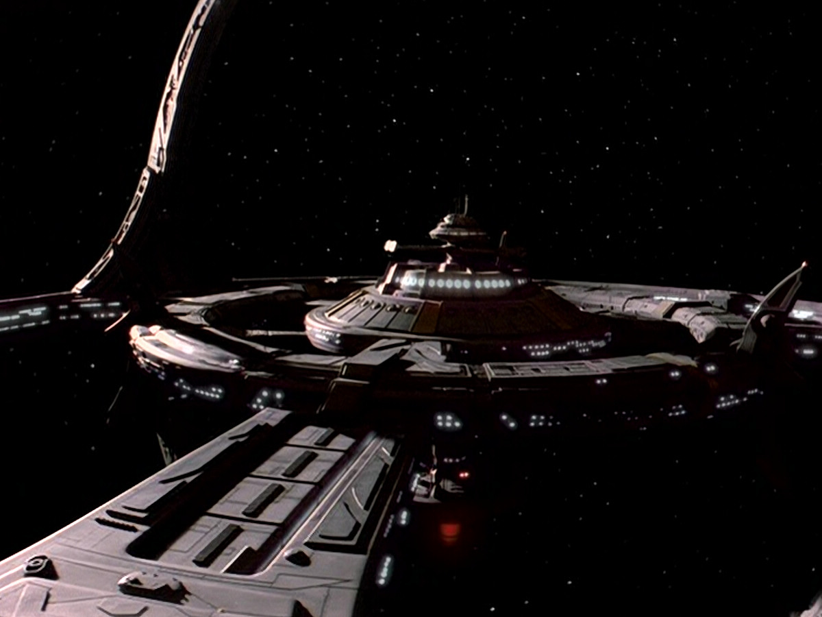 extant_StarTrek_DS9_5x07-LetHeWhoIsWithoutSin_00376.jpg