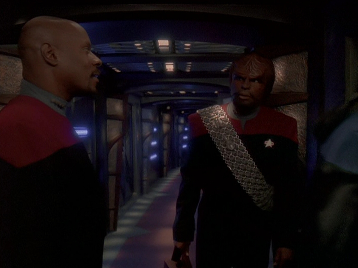 extant_StarTrek_DS9_5x07-LetHeWhoIsWithoutSin_00394.jpg