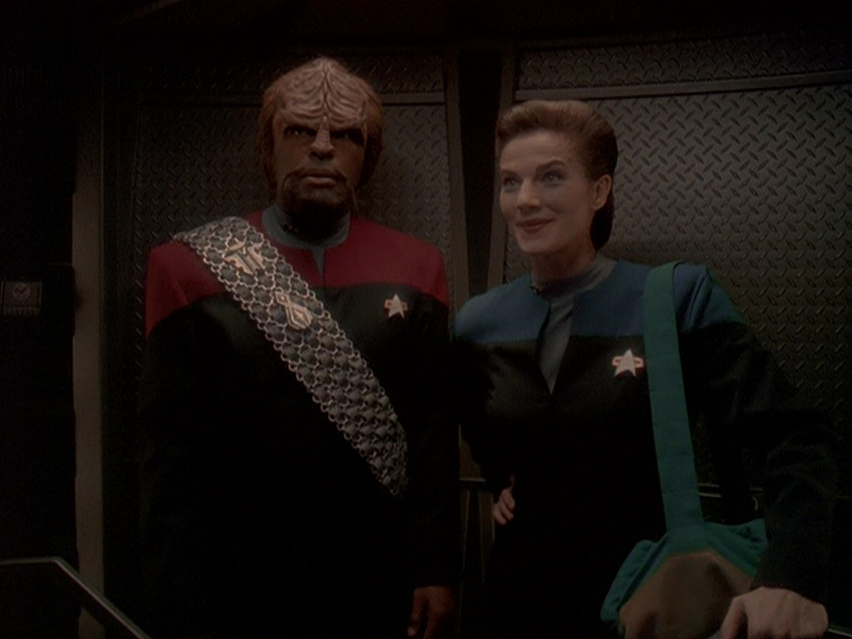 extant_StarTrek_DS9_5x07-LetHeWhoIsWithoutSin_00402.jpg