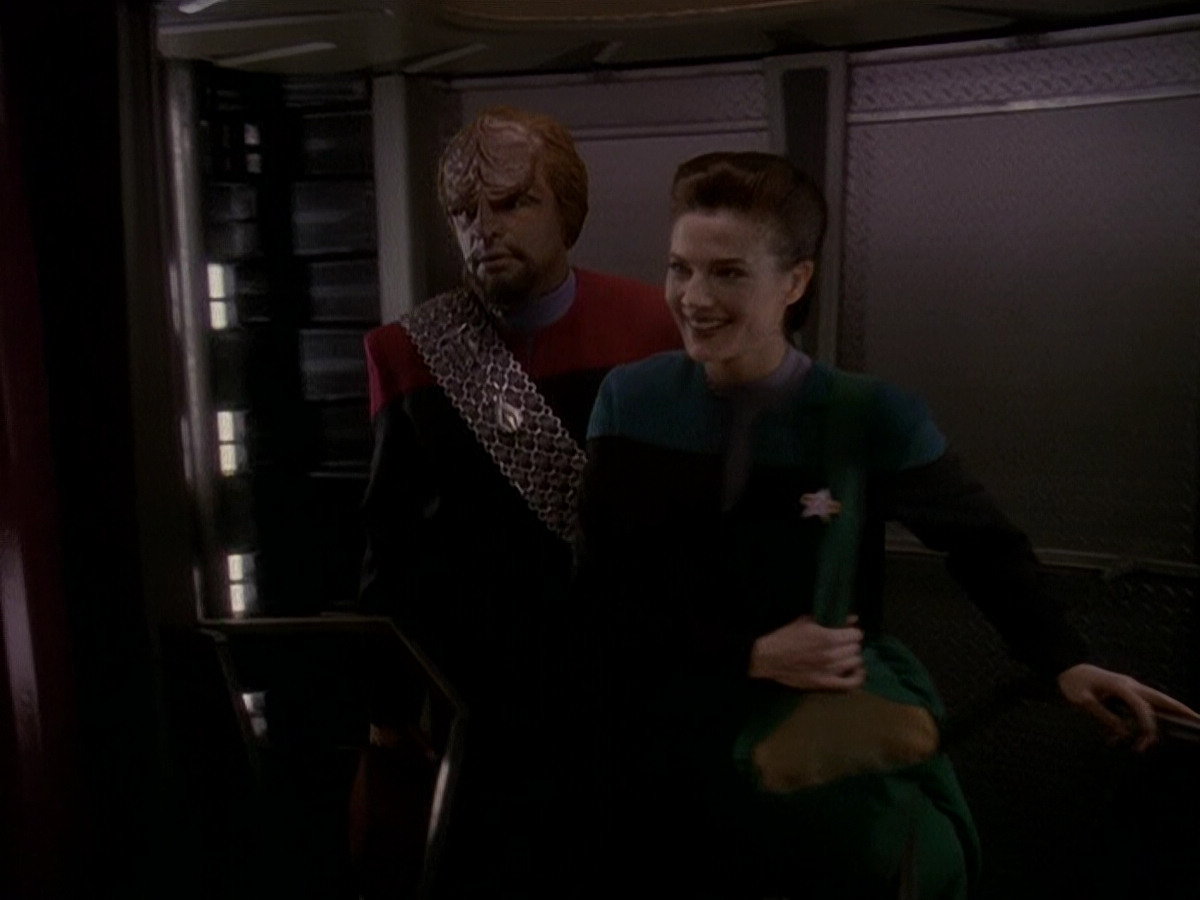 extant_StarTrek_DS9_5x07-LetHeWhoIsWithoutSin_00409.jpg