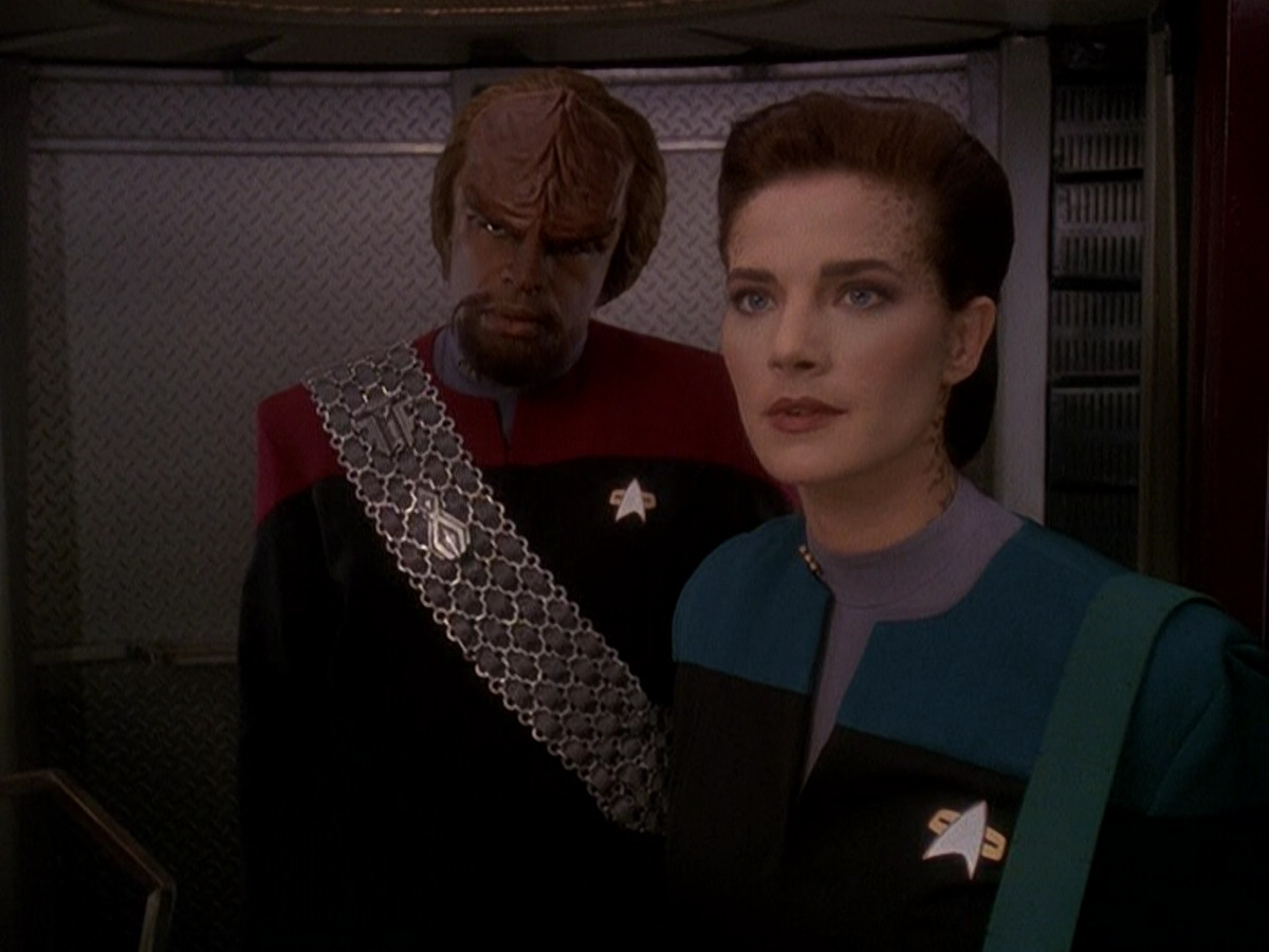 extant_StarTrek_DS9_5x07-LetHeWhoIsWithoutSin_00445.jpg