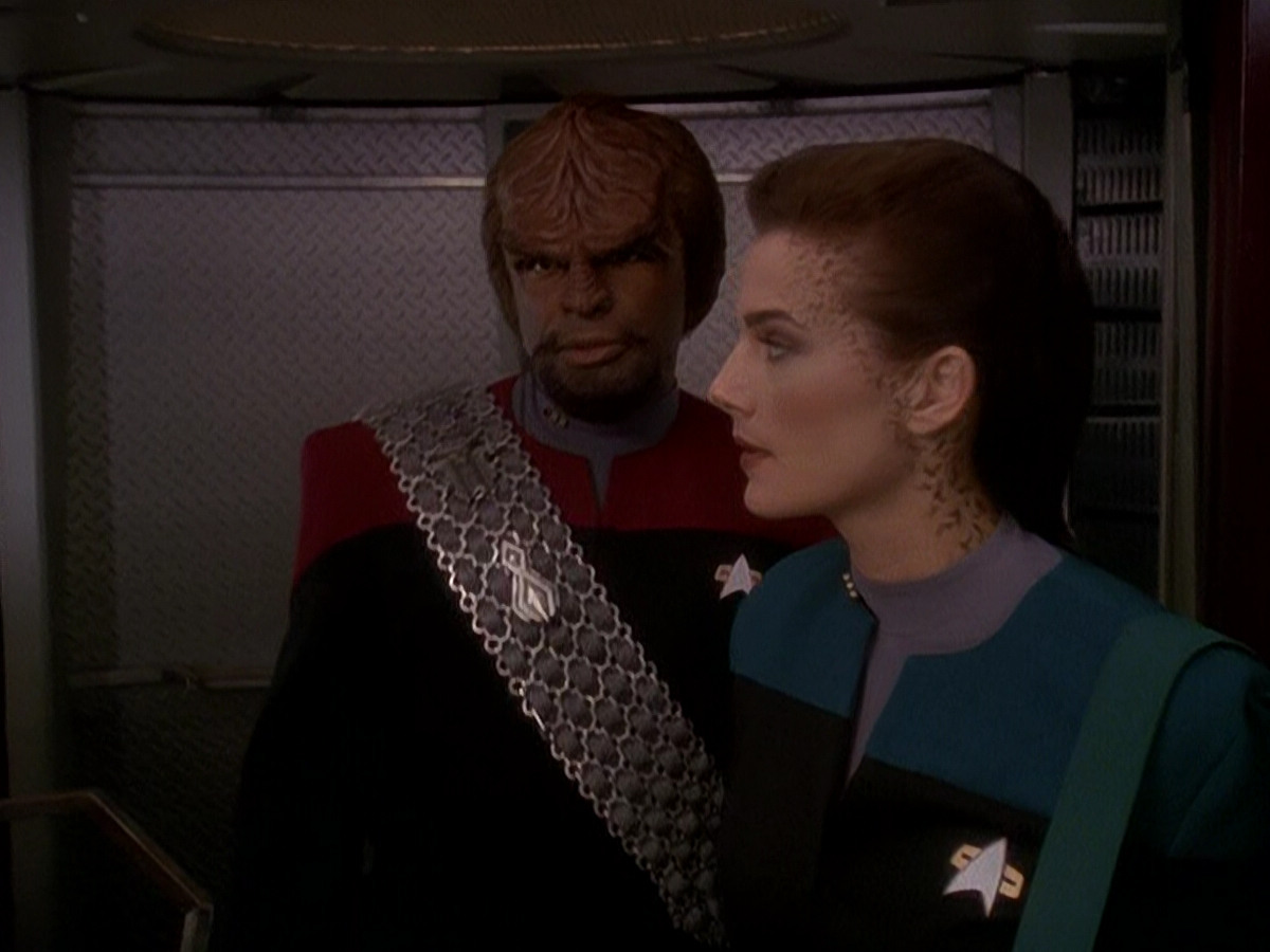 extant_StarTrek_DS9_5x07-LetHeWhoIsWithoutSin_00451.jpg