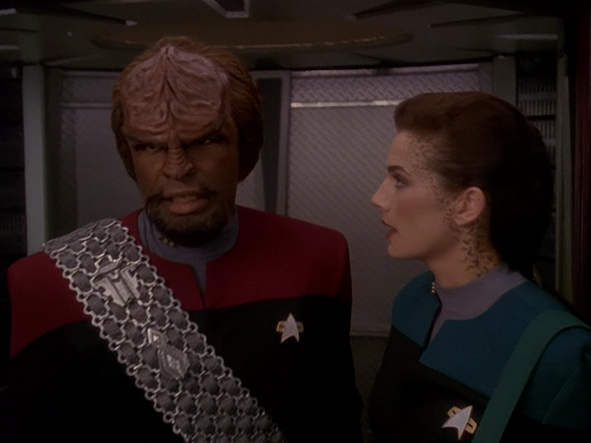 extant_StarTrek_DS9_5x07-LetHeWhoIsWithoutSin_00452.jpg