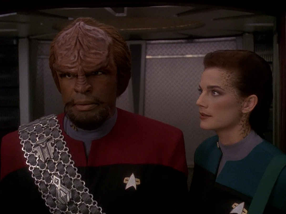 extant_StarTrek_DS9_5x07-LetHeWhoIsWithoutSin_00453.jpg