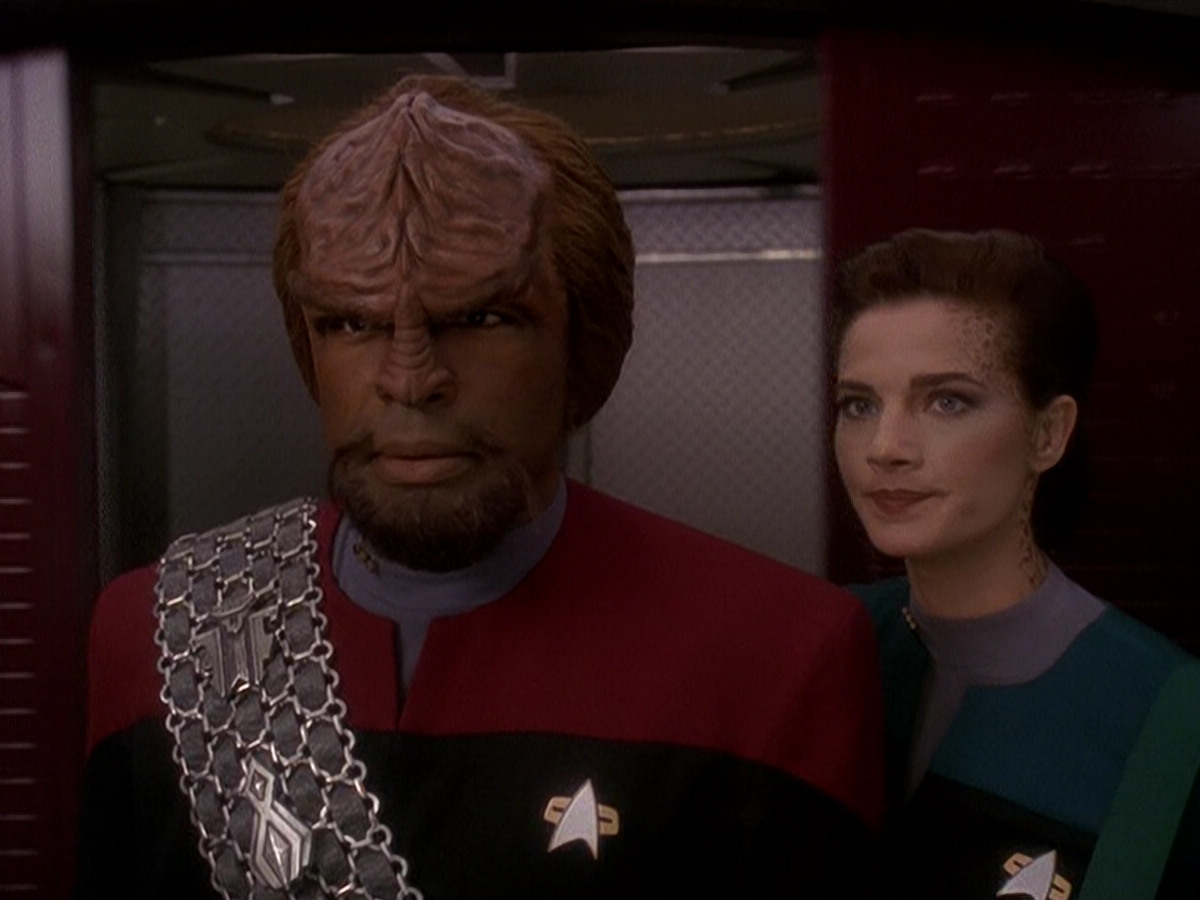 extant_StarTrek_DS9_5x07-LetHeWhoIsWithoutSin_00454.jpg