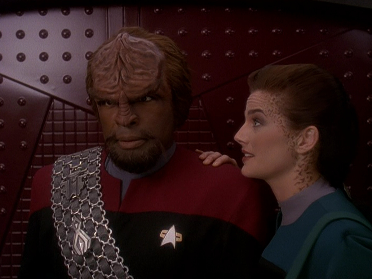extant_StarTrek_DS9_5x07-LetHeWhoIsWithoutSin_00460.jpg