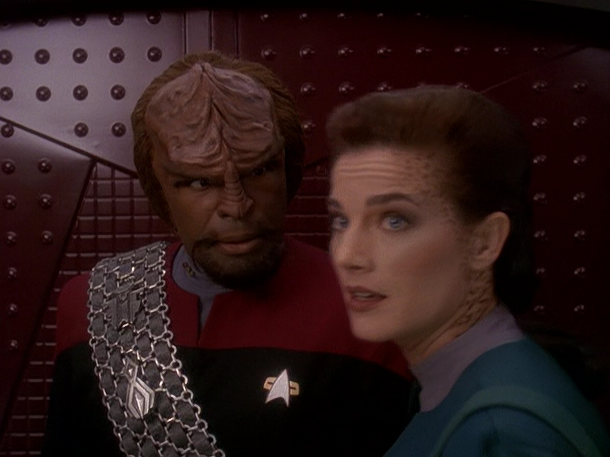 extant_StarTrek_DS9_5x07-LetHeWhoIsWithoutSin_00461.jpg