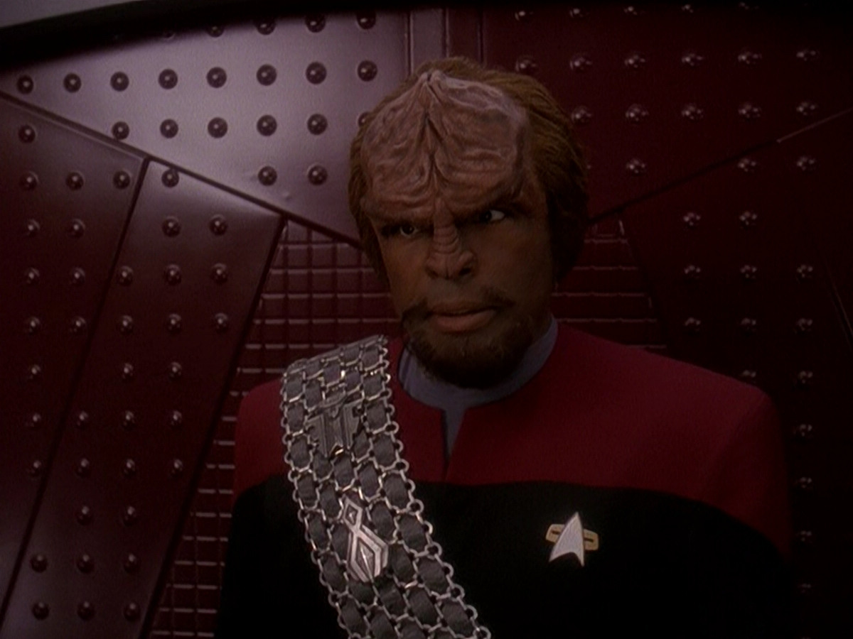 extant_StarTrek_DS9_5x07-LetHeWhoIsWithoutSin_00463.jpg