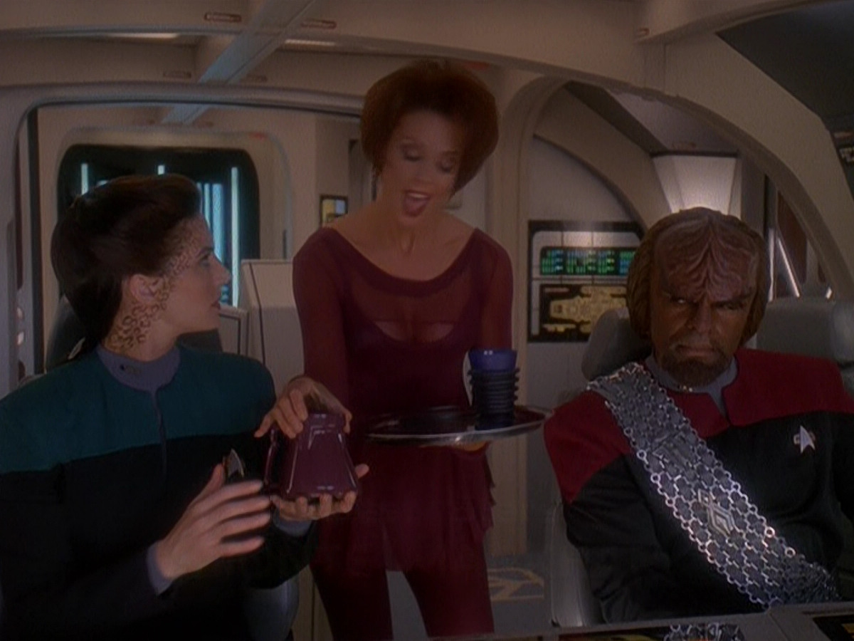extant_StarTrek_DS9_5x07-LetHeWhoIsWithoutSin_00654.jpg
