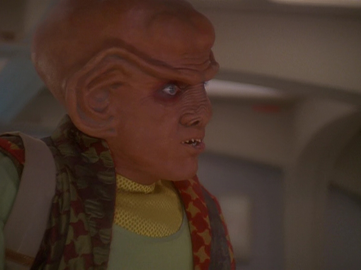 extant_StarTrek_DS9_5x07-LetHeWhoIsWithoutSin_00692.jpg