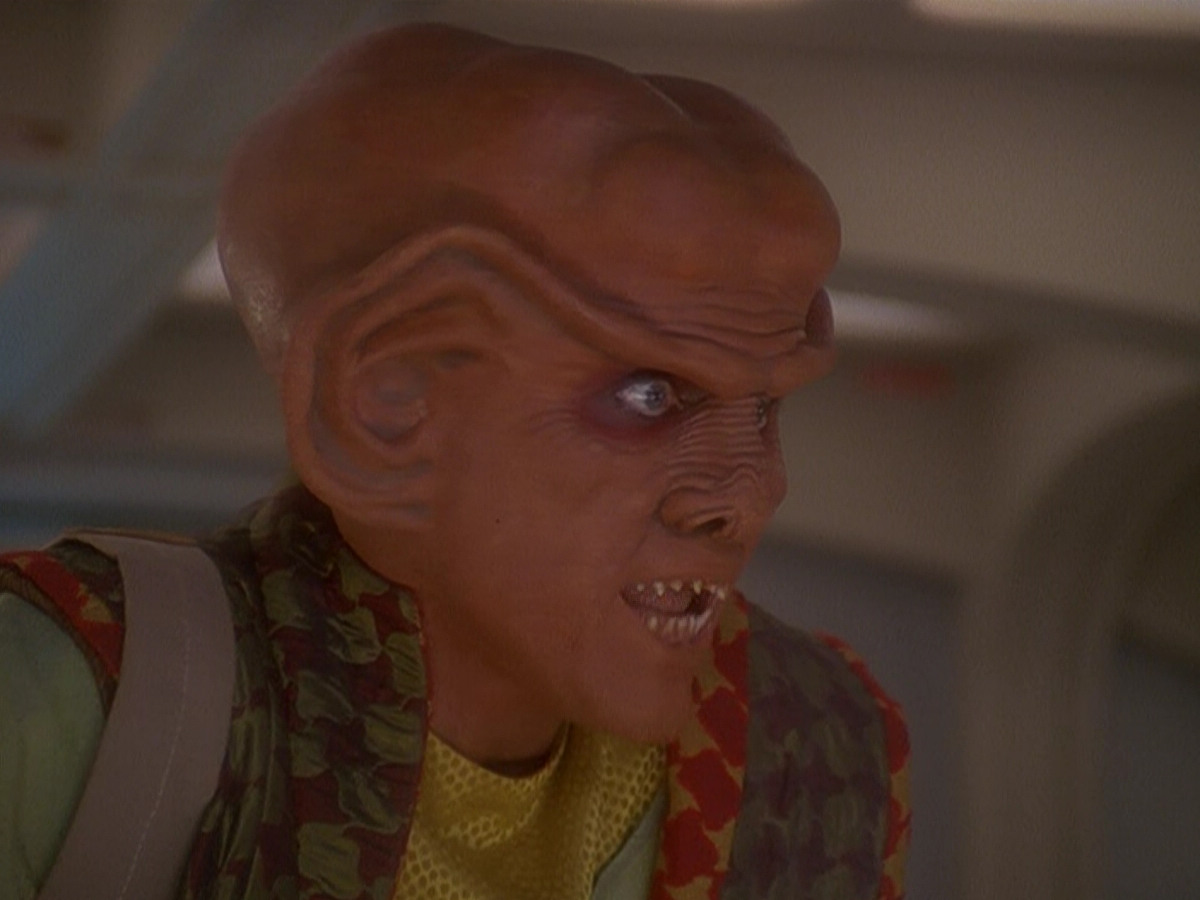 extant_StarTrek_DS9_5x07-LetHeWhoIsWithoutSin_00703.jpg