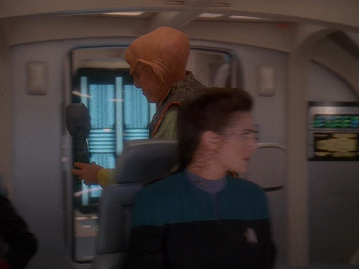 extant_StarTrek_DS9_5x07-LetHeWhoIsWithoutSin_00733.jpg