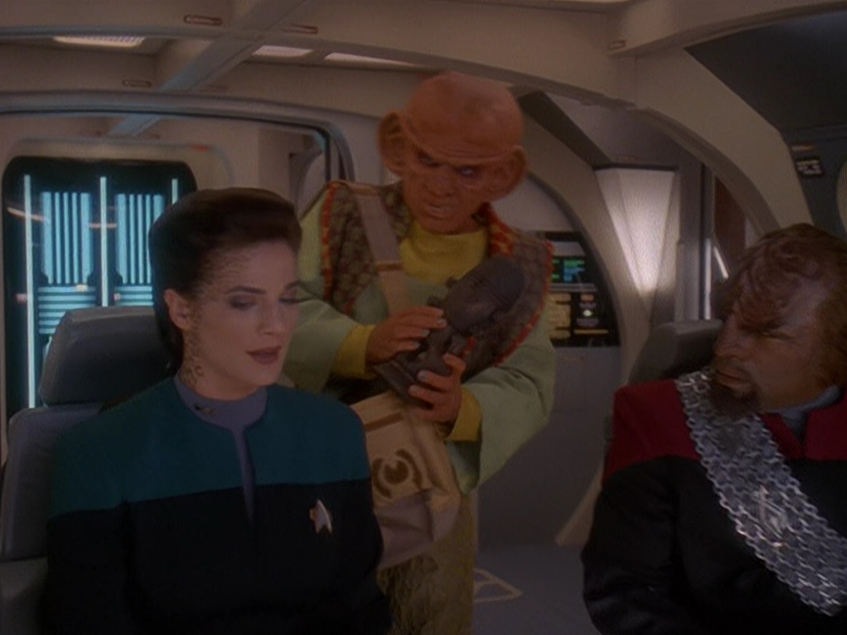 extant_StarTrek_DS9_5x07-LetHeWhoIsWithoutSin_00741.jpg