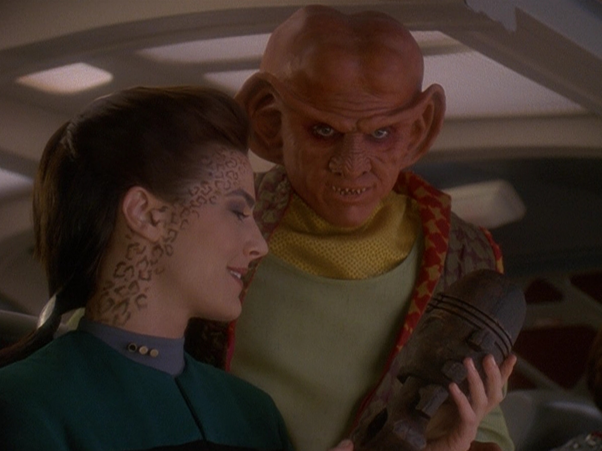 extant_StarTrek_DS9_5x07-LetHeWhoIsWithoutSin_00756.jpg
