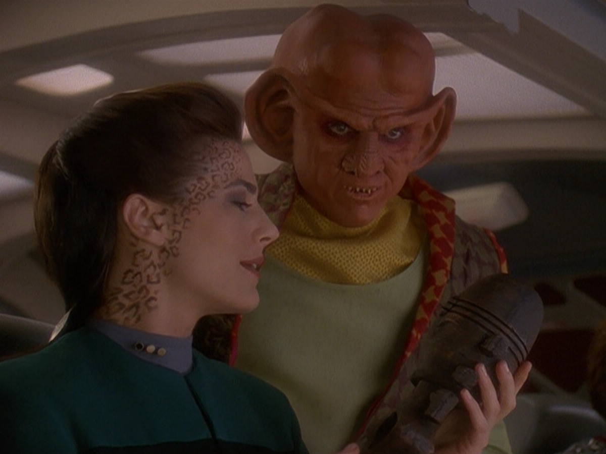 extant_StarTrek_DS9_5x07-LetHeWhoIsWithoutSin_00757.jpg