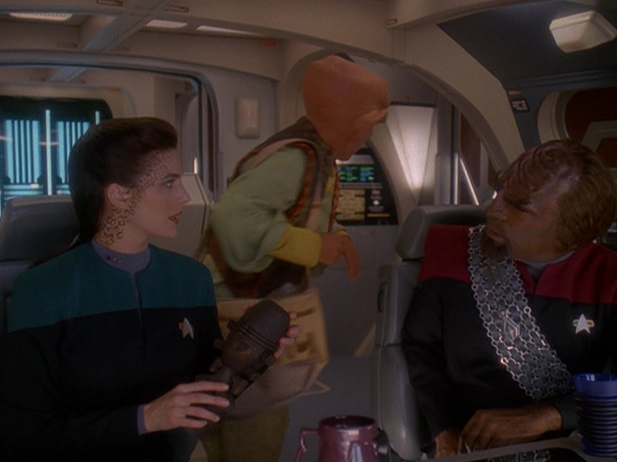 extant_StarTrek_DS9_5x07-LetHeWhoIsWithoutSin_00786.jpg