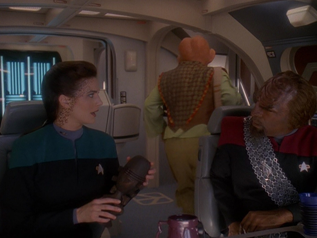 extant_StarTrek_DS9_5x07-LetHeWhoIsWithoutSin_00787.jpg