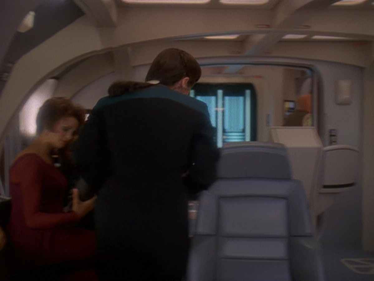 extant_StarTrek_DS9_5x07-LetHeWhoIsWithoutSin_00791.jpg