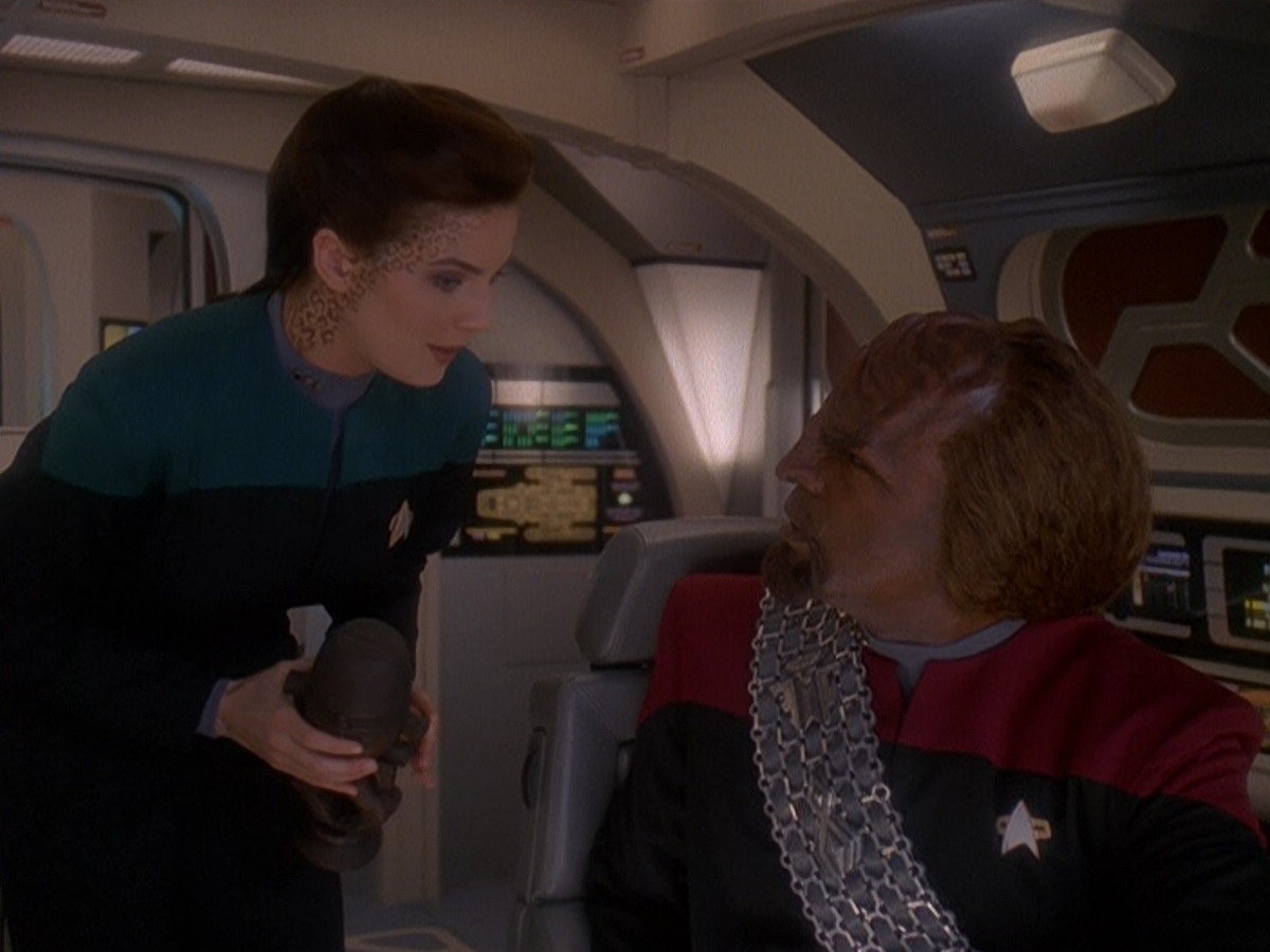extant_StarTrek_DS9_5x07-LetHeWhoIsWithoutSin_00795.jpg