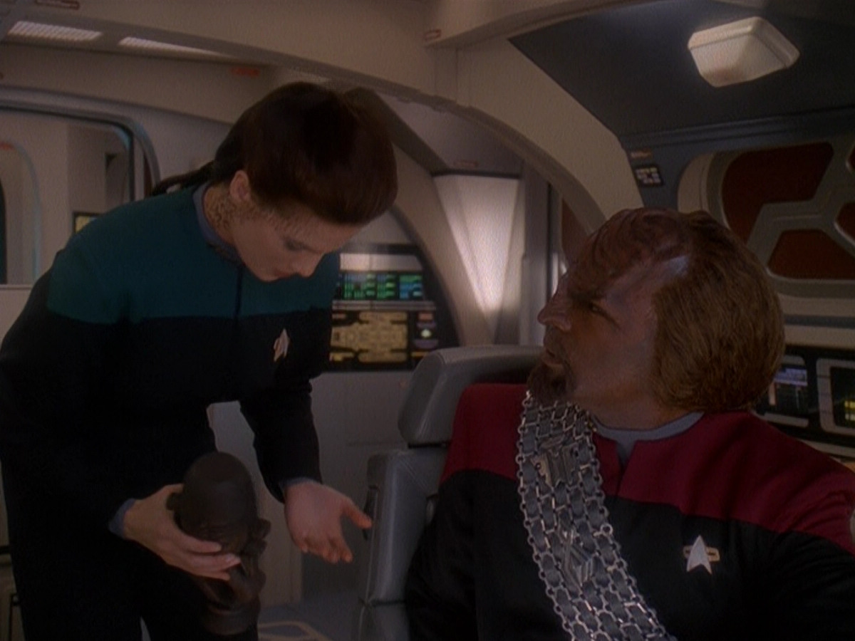 extant_StarTrek_DS9_5x07-LetHeWhoIsWithoutSin_00798.jpg