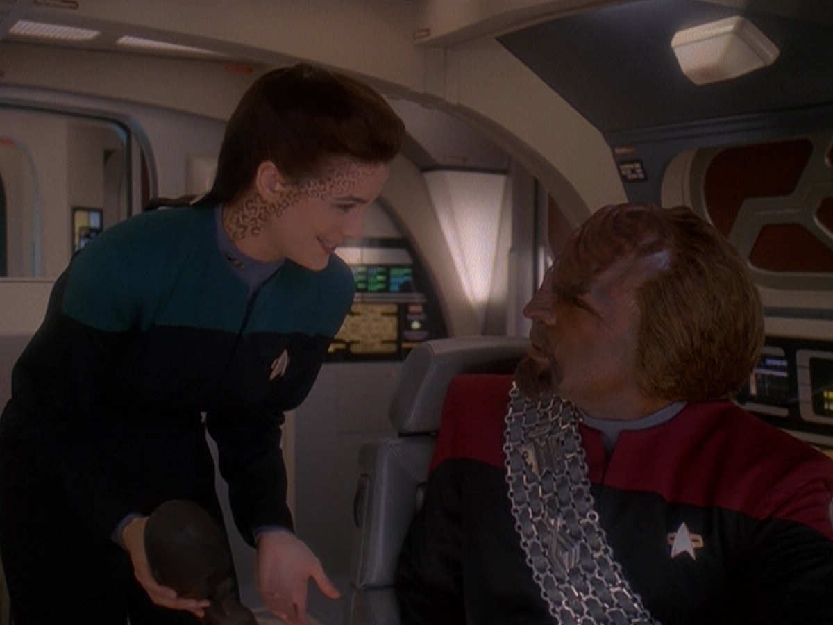 extant_StarTrek_DS9_5x07-LetHeWhoIsWithoutSin_00802.jpg